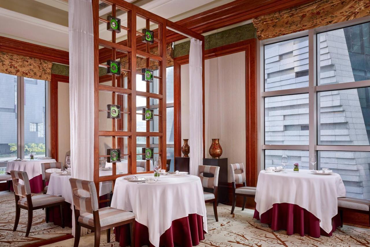 Отель The Ritz-Carlton, Гуанчжоу Экстерьер фото